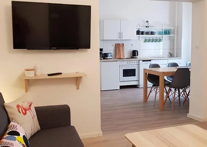 公寓 Near Shooping Center, 6 Guests *