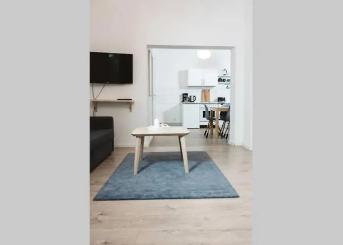 Apartman Near Shooping Center, 6 Guests Berlin
