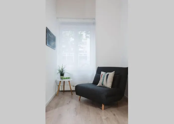 Near Shooping Center, 6 Guests Apartman