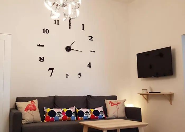 Near Shooping Center, 6 Guests برلين